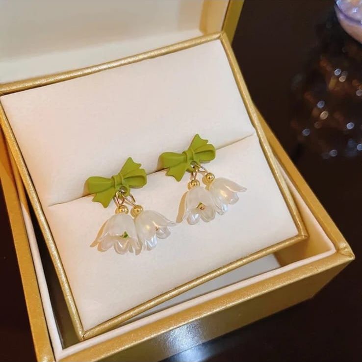 Green White Flower Korean Studs