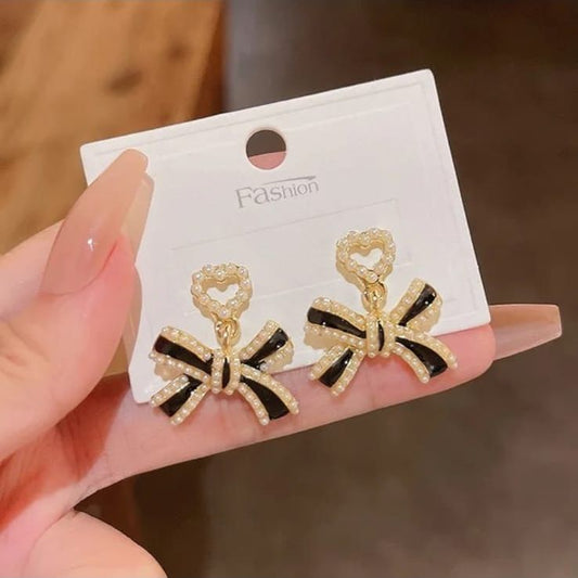 Bow Pearl Earrings