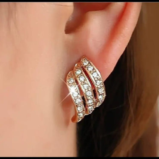 Wave Shape Korean Studs