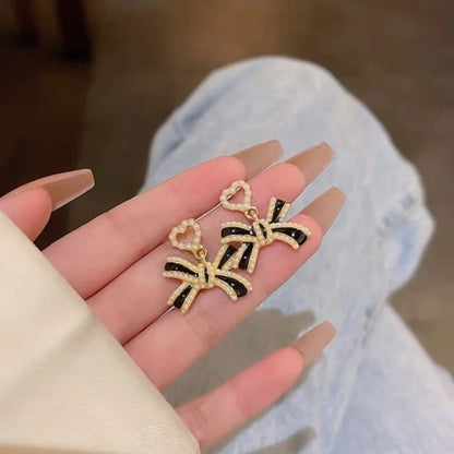 Bow Pearl Earrings