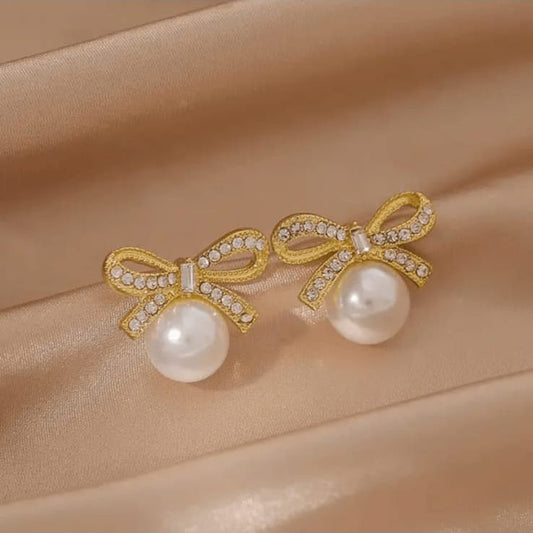 Bow Pearl With Diamond Crystal Earring